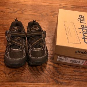 Stride Rite Brown Clayton Toddler Sneakers - 10